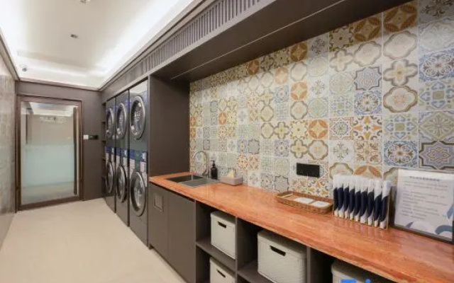 Starway Hotel Beijing Headquarters Base Branch – People – Beijing