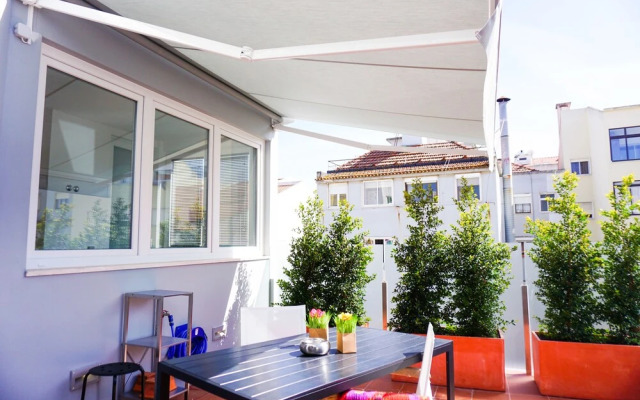 Gulbenkian Terrace Bright Luxury Apt
