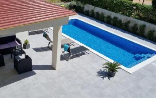 LCT Oleander Apartments