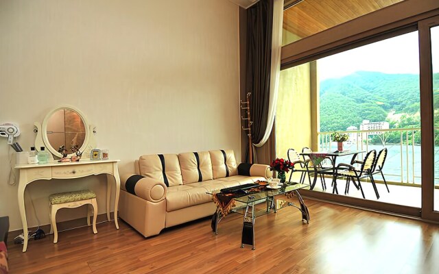 Gapyeong Riverville Pension