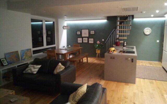Exclusive Garden Apartment
