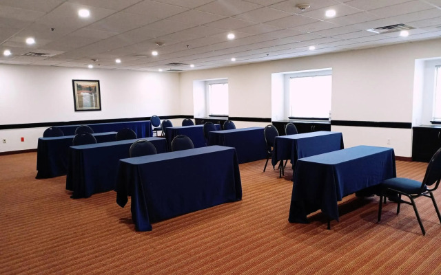 Microtel Inn & Suites by Wyndham Toluca