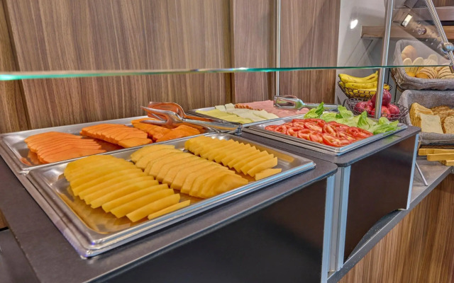 City Express by Marriott Ciudad de México La Villa