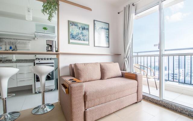 Apê iluminado e com vista alta no Brás