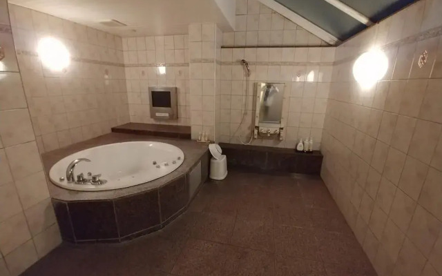 Hotel Allure (Adult Only)