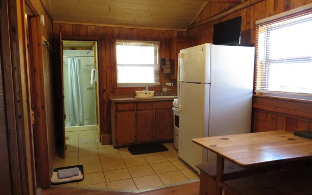 Eagle Nest Cabins & Marina