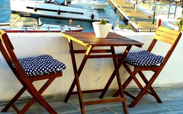 Yacht Front Studio - No 3