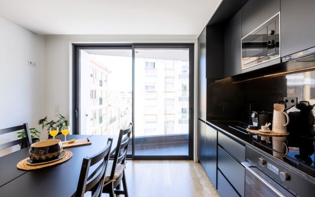 Camões Downtown with Parking