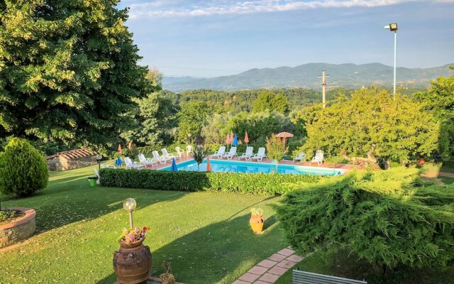 Renovated Farmhouse Near Florence