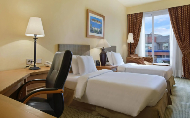 Hilton Alexandria Green Plaza