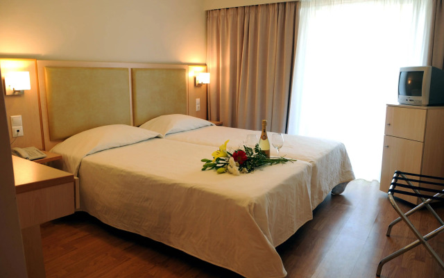 Triton Hotel
