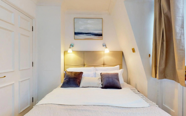 Park Lane Apartments - Clarges St