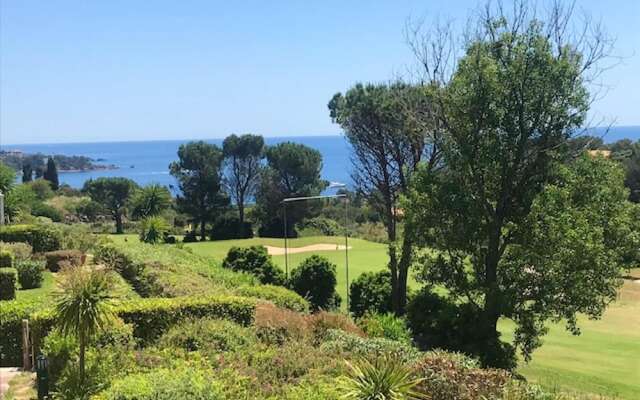 Studio In Saint Raphael With Pool Access And Enclosed Garden