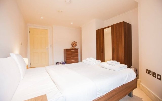 1Bed Sleeps 4 In West Kensington 7Mins To Tube