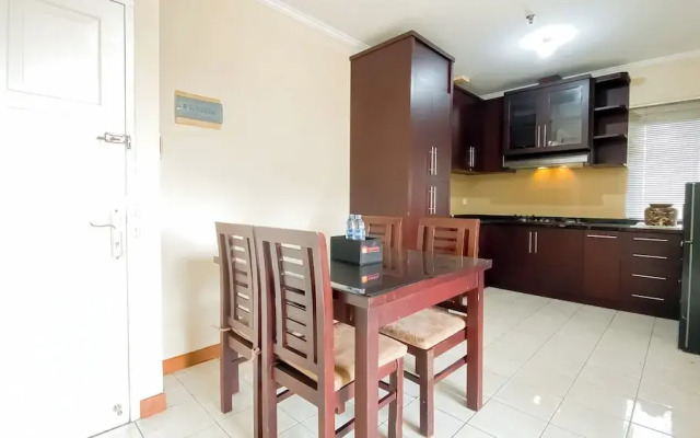 Spacious And Comfy 3Br At Puri Garden Apartment