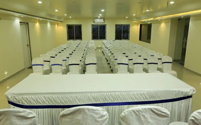 OYO 10565 Hotel Mira International