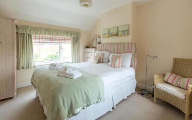 18 Pilgrim s Way