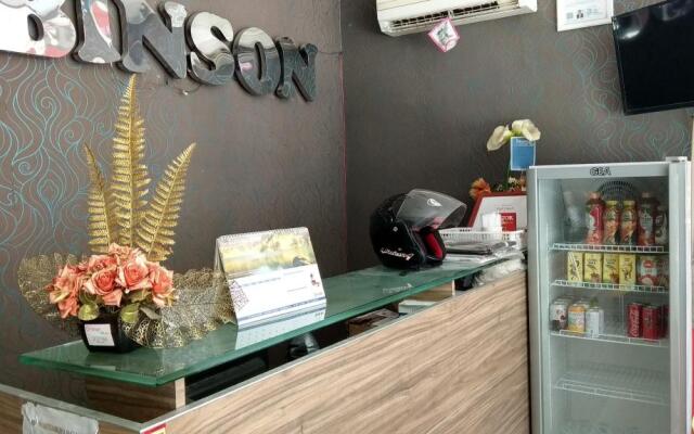 OYO 90002 Wisma Robinson