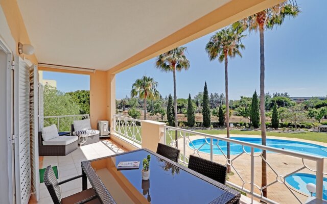Vilamoura Palm Tree With Pool By Homing
