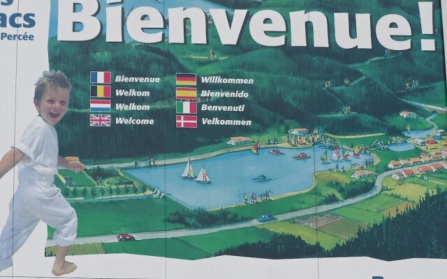 Spacious Holiday Home With Sauna in Celles-sur-plaine