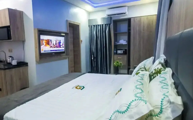 Golden Grand Royale Hotel