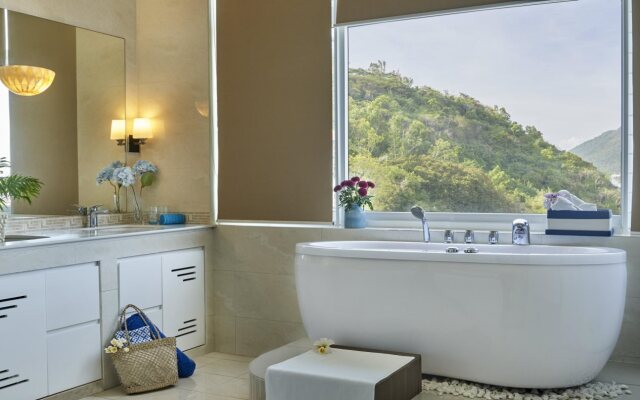 The Wind Resort - Tropical Hillside Escape