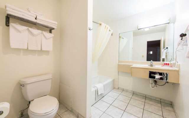 Econo Lodge Seatac Airport North Seattle Hotel