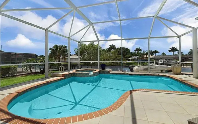 Villa Bayshore