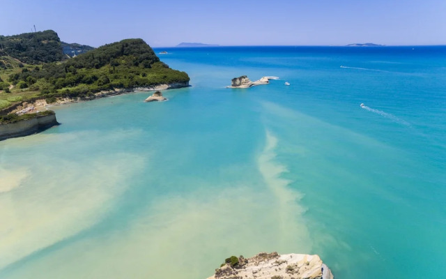 Canal D'amour Beach House