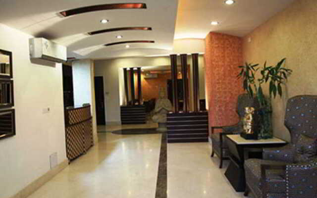 Emblem Hotel Sector 14 Gurgaon