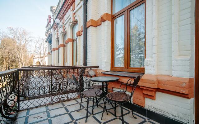 Шаляпинъ (Кисловодск)