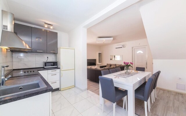 Beautiful Home in Marina With Wifi and 7 Bedrooms