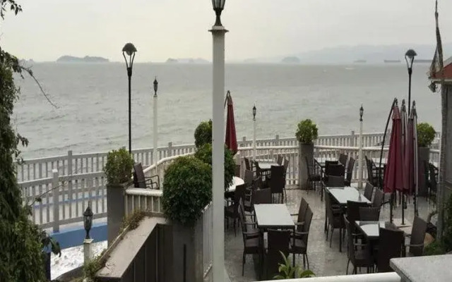 Miye Sea-view Holiday Villa