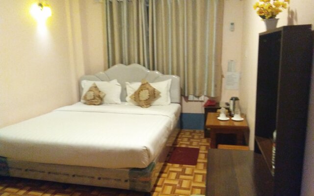 Man Shwe Li Hotel
