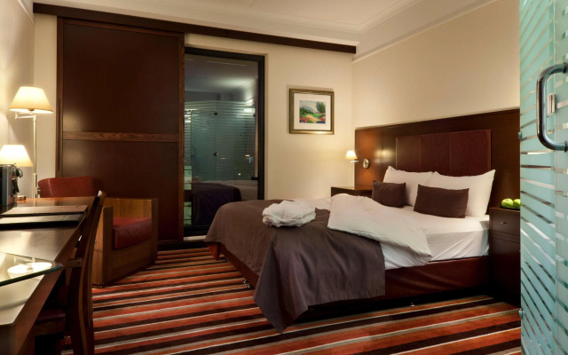 Best Western Plus La Corniche