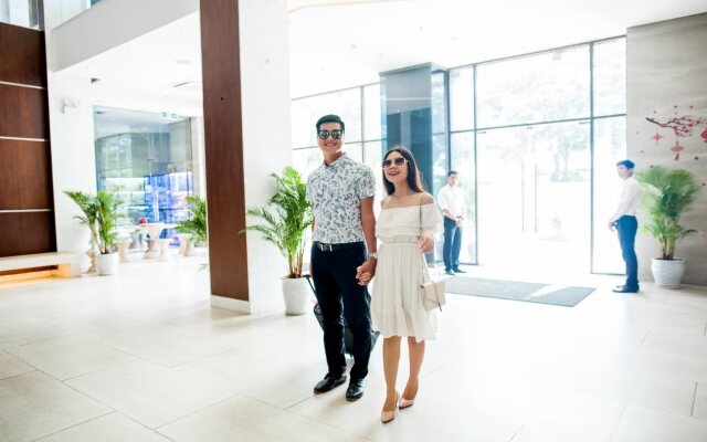Da Nang Riverside Hotel
