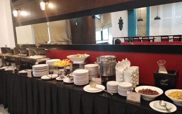 San Tomas Suites