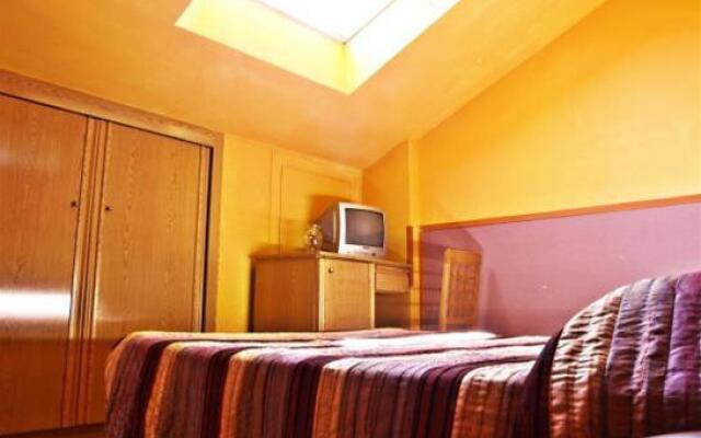 Hostal Toledano-Victoria