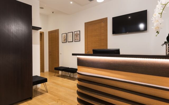 At 41 Luxury Suites & Rooms