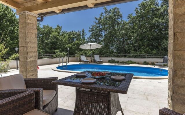 Luxury Villa Lucia with heated pool