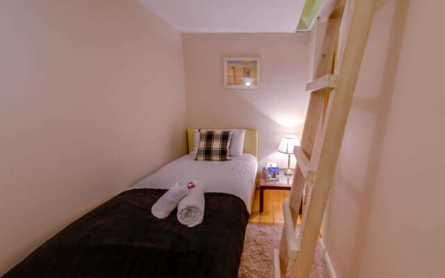 JOIVY Fabulous Ground-floor 3-bedroom Near Old Town