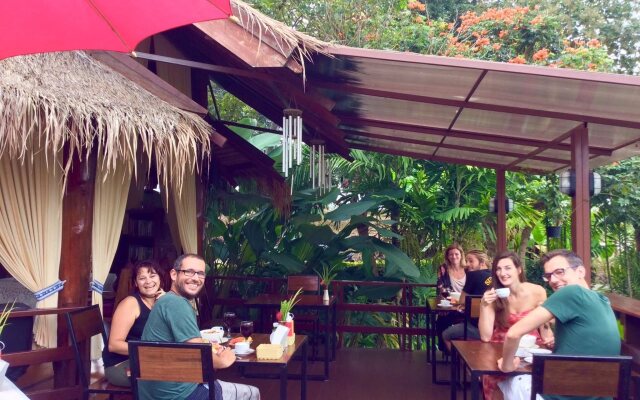 PuraVida Pai Resort