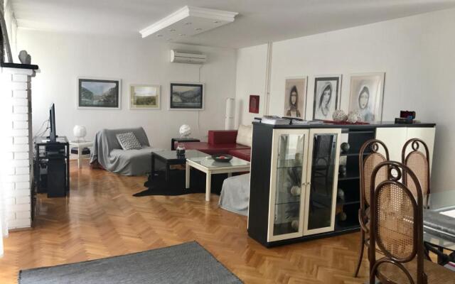 Villa Mina Kladovo, entire charming house with 5 bedrooms