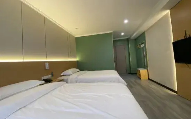 Poli Light Hotel (Beilun Port Area)