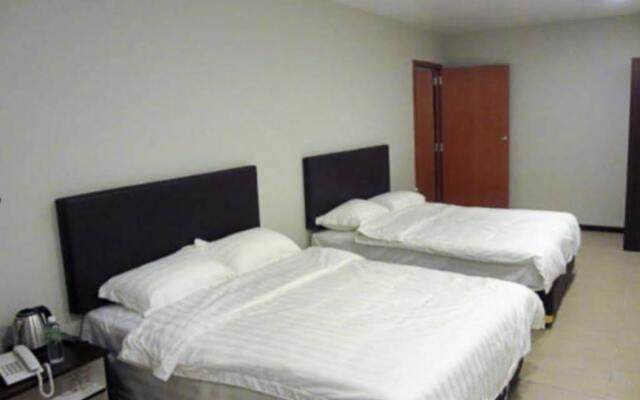Happy Island Hotel