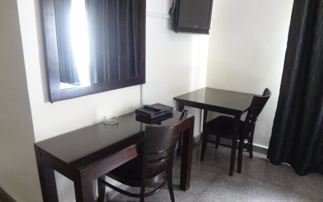 Tamrah Suites Hotel