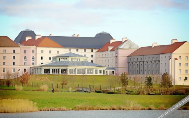 B&B Hotel at DISNEYLAND PARIS