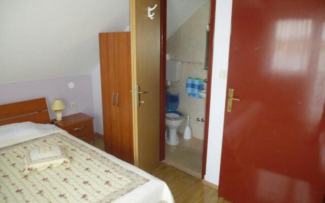 Apartments Miše