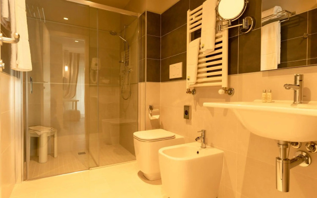La Dolce Vita Hotel