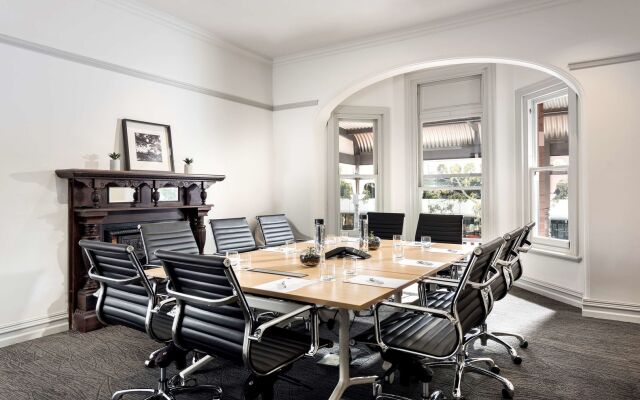 Holiday Inn West Perth by IHG